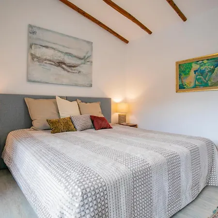 Sun & Sea - Covered Pool *