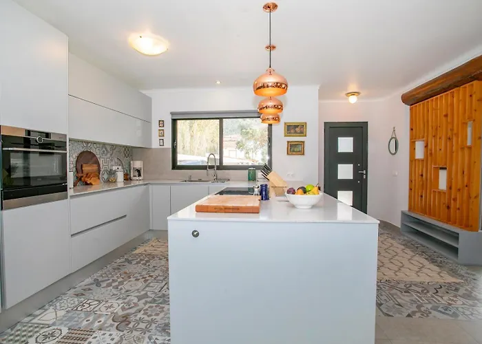 Sun & Sea - Covered Pool Ponta Delgada (Sao Miguel)