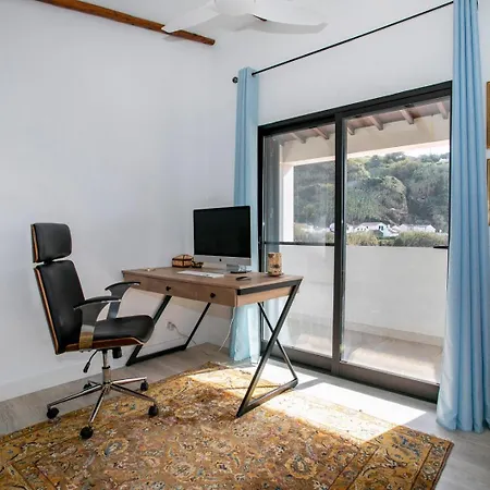 Sun & Sea - Covered Pool