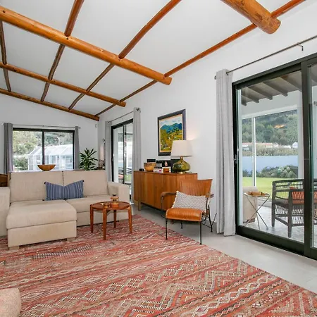 Sun & Sea - Covered Pool